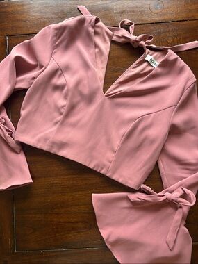 DO+BE Dusty Rose Tie-Back V-Neck Cropped Top